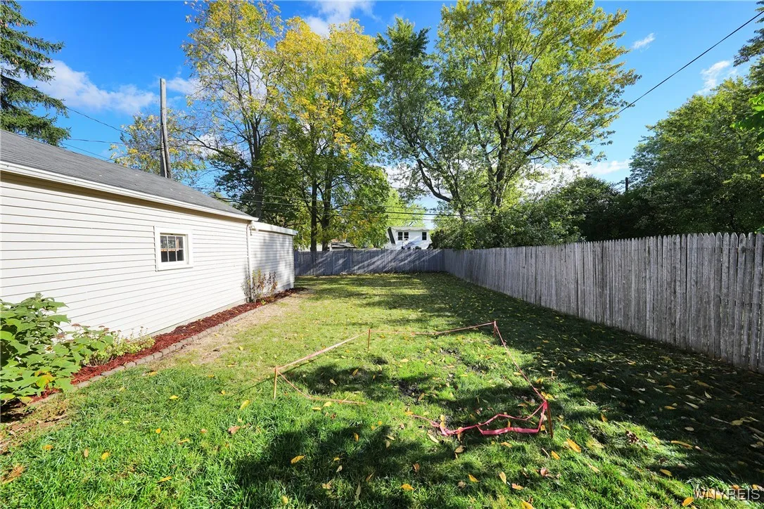 1789 Eggert Road, Amherst, New York 14226, Amherst, New York 14226, 3 Bedrooms Bedrooms, 6 Rooms Rooms,1 BathroomBathrooms,Residential,For Sale,1789 Eggert Road, Amherst, New York 14226,0,B1641109