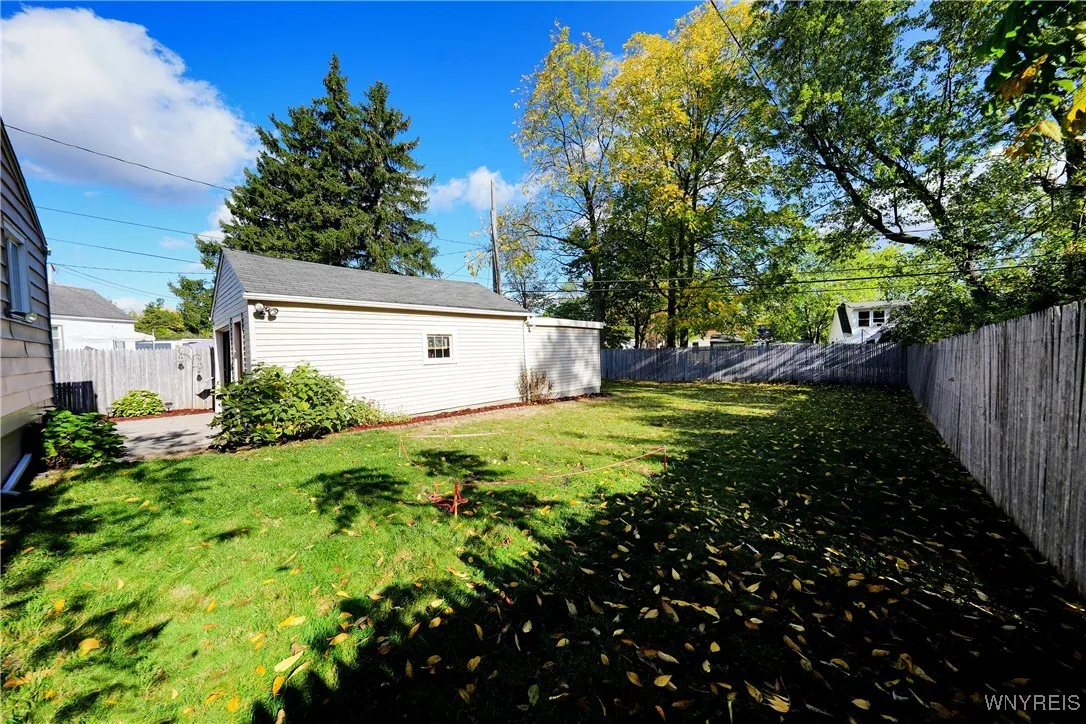 1789 Eggert Road, Amherst, New York 14226, Amherst, New York 14226, 3 Bedrooms Bedrooms, 6 Rooms Rooms,1 BathroomBathrooms,Residential,For Sale,1789 Eggert Road, Amherst, New York 14226,0,B1641109