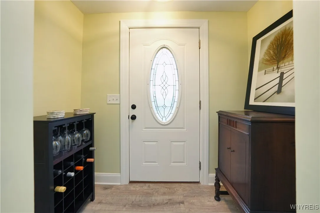 1789 Eggert Road, Amherst, New York 14226, Amherst, New York 14226, 3 Bedrooms Bedrooms, 6 Rooms Rooms,1 BathroomBathrooms,Residential,For Sale,1789 Eggert Road, Amherst, New York 14226,0,B1641109