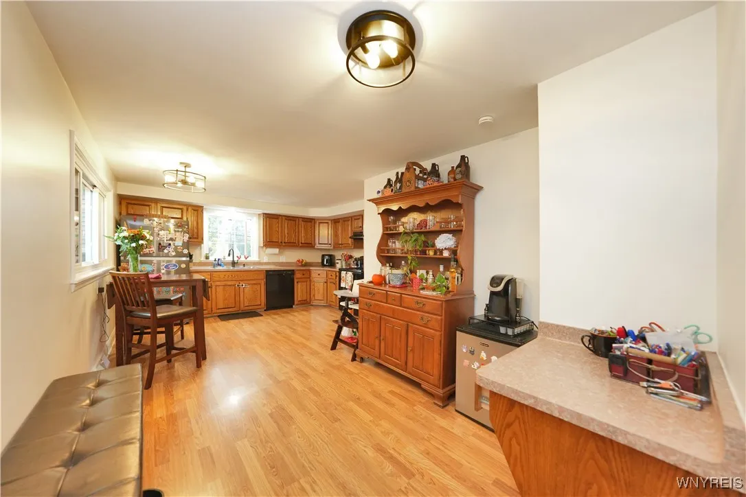 1789 Eggert Road, Amherst, New York 14226, Amherst, New York 14226, 3 Bedrooms Bedrooms, 6 Rooms Rooms,1 BathroomBathrooms,Residential,For Sale,1789 Eggert Road, Amherst, New York 14226,0,B1641109