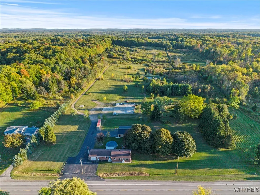 1500 Main Road, Pembroke, New York 14036, Pembroke, New York 14036, 3 Bedrooms Bedrooms, 8 Rooms Rooms,1 BathroomBathrooms,Residential,For Sale,1500 Main Road, Pembroke, New York 14036,0,B1643515
