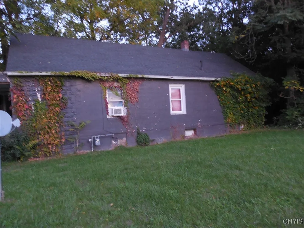 306 Van Buren St., Syracuse, New York 13202, Syracuse, New York 13202, 3 Bedrooms Bedrooms, 7 Rooms Rooms,1 BathroomBathrooms,Residential,For Sale,306 Van Buren St., Syracuse, New York 13202,0,S1643159