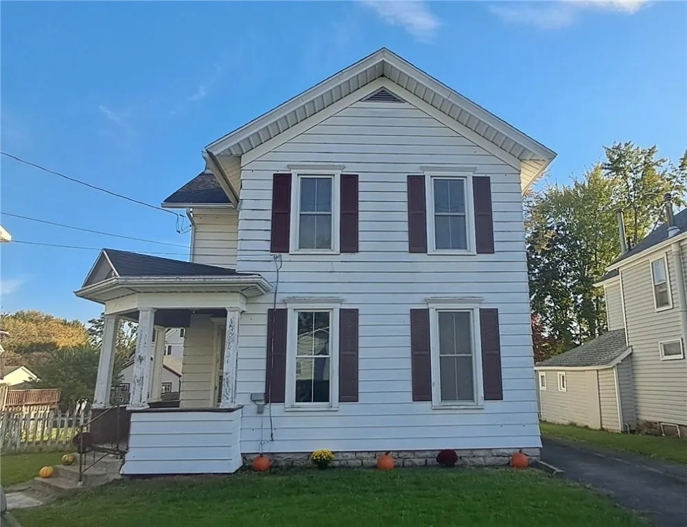 9 Boston Avenue, Seneca Falls, New York 13148, Seneca Falls, New York 13148, 3 Bedrooms Bedrooms, 7 Rooms Rooms,2 BathroomsBathrooms,Residential,Closed,9 Boston Avenue, Seneca Falls, New York 13148,0,R1642860