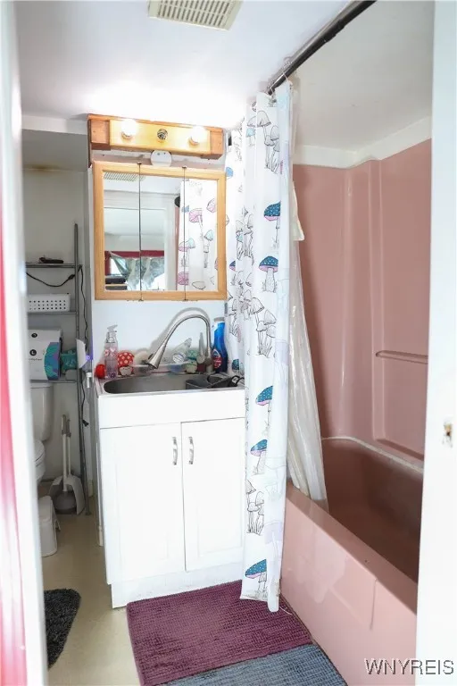 270 Straley Avenue, Cheektowaga, New York 14211, Cheektowaga, New York 14211, 4 Bedrooms Bedrooms, 9 Rooms Rooms,3 BathroomsBathrooms,Residential,For Sale,270 Straley Avenue, Cheektowaga, New York 14211,0,B1642013