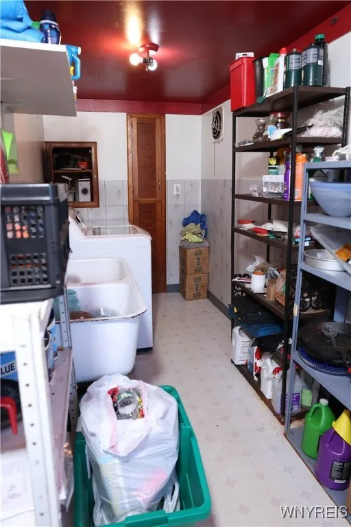 270 Straley Avenue, Cheektowaga, New York 14211, Cheektowaga, New York 14211, 4 Bedrooms Bedrooms, 9 Rooms Rooms,3 BathroomsBathrooms,Residential,For Sale,270 Straley Avenue, Cheektowaga, New York 14211,0,B1642013