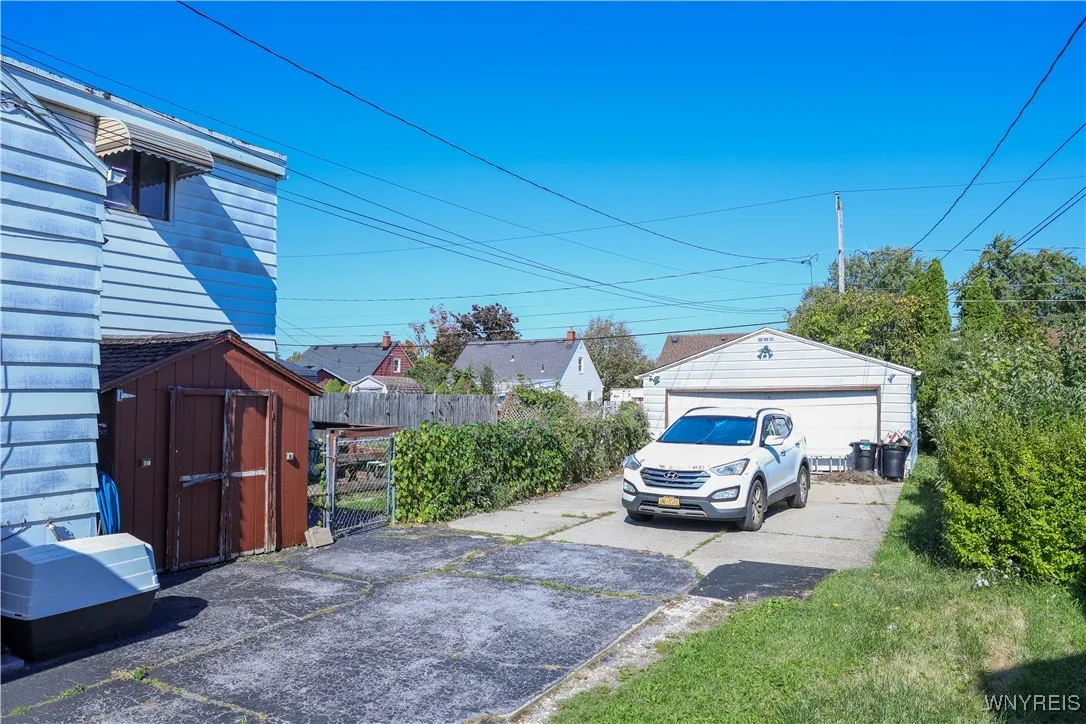 270 Straley Avenue, Cheektowaga, New York 14211, Cheektowaga, New York 14211, 4 Bedrooms Bedrooms, 9 Rooms Rooms,3 BathroomsBathrooms,Residential,For Sale,270 Straley Avenue, Cheektowaga, New York 14211,0,B1642013