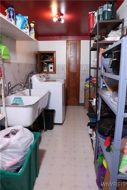 270 Straley Avenue, Cheektowaga, New York 14211, Cheektowaga, New York 14211, 4 Bedrooms Bedrooms, 9 Rooms Rooms,3 BathroomsBathrooms,Residential,For Sale,270 Straley Avenue, Cheektowaga, New York 14211,0,B1642013