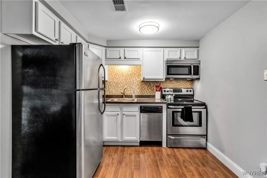 770 West Ferry Street 16a, Buffalo, New York 14222, Buffalo, New York 14222, 1 Bedroom Bedrooms, 4 Rooms Rooms,1 BathroomBathrooms,Residential,For Sale,770 West Ferry Street 16a, Buffalo, New York 14222,0,B1643555