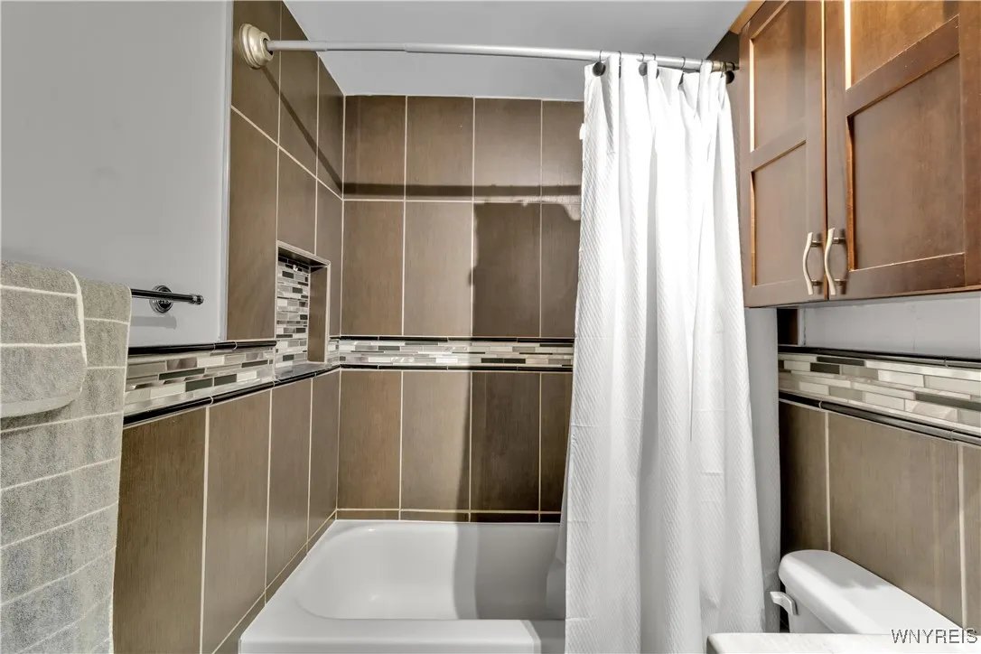 770 West Ferry Street 16a, Buffalo, New York 14222, Buffalo, New York 14222, 1 Bedroom Bedrooms, 4 Rooms Rooms,1 BathroomBathrooms,Residential,For Sale,770 West Ferry Street 16a, Buffalo, New York 14222,0,B1643555