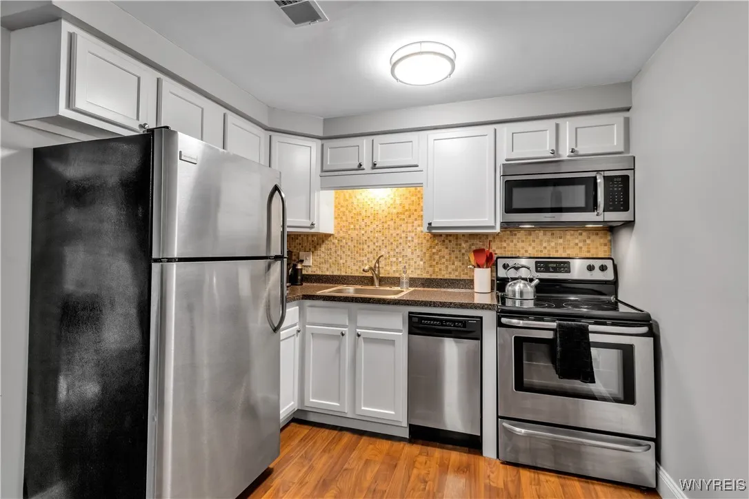 770 West Ferry Street 16a, Buffalo, New York 14222, Buffalo, New York 14222, 1 Bedroom Bedrooms, 4 Rooms Rooms,1 BathroomBathrooms,Residential,For Sale,770 West Ferry Street 16a, Buffalo, New York 14222,0,B1643555