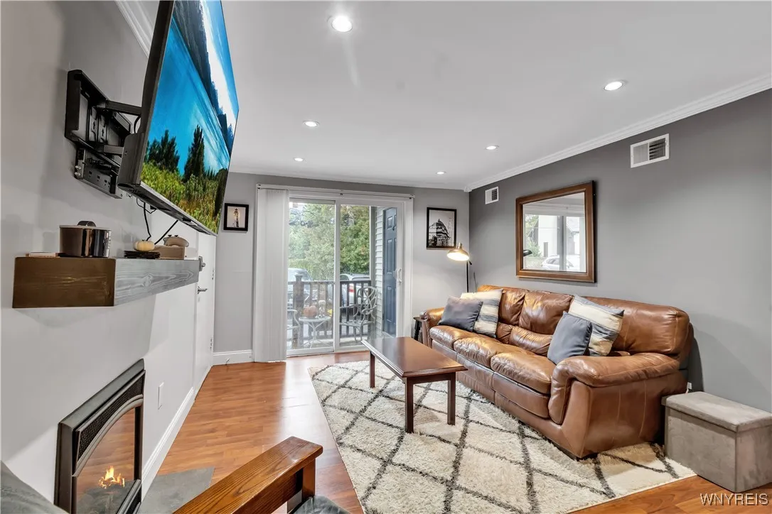 770 West Ferry Street 16a, Buffalo, New York 14222, Buffalo, New York 14222, 1 Bedroom Bedrooms, 4 Rooms Rooms,1 BathroomBathrooms,Residential,For Sale,770 West Ferry Street 16a, Buffalo, New York 14222,0,B1643555