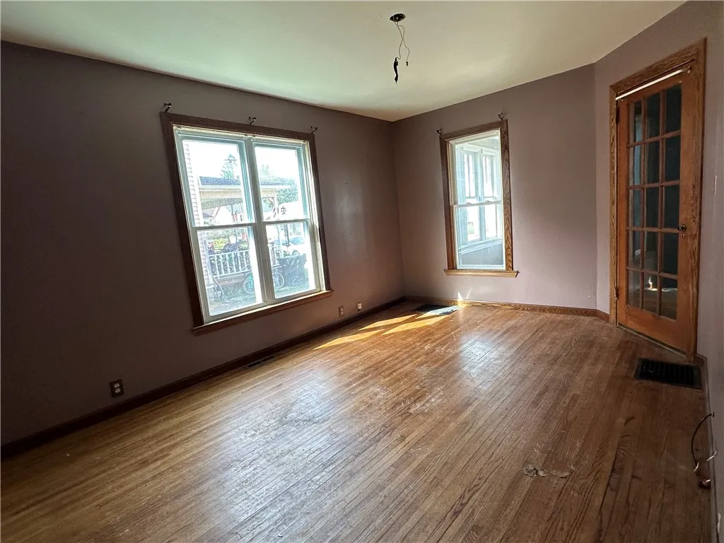 31 1st Avenue, Franklinville, New York 14737, Franklinville, New York 14737, 3 Bedrooms Bedrooms, 10 Rooms Rooms,2 BathroomsBathrooms,Residential,For Sale,31 1st Avenue, Franklinville, New York 14737,0,R1643472