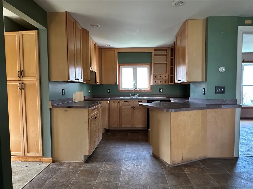 31 1st Avenue, Franklinville, New York 14737, Franklinville, New York 14737, 3 Bedrooms Bedrooms, 10 Rooms Rooms,2 BathroomsBathrooms,Residential,For Sale,31 1st Avenue, Franklinville, New York 14737,0,R1643472