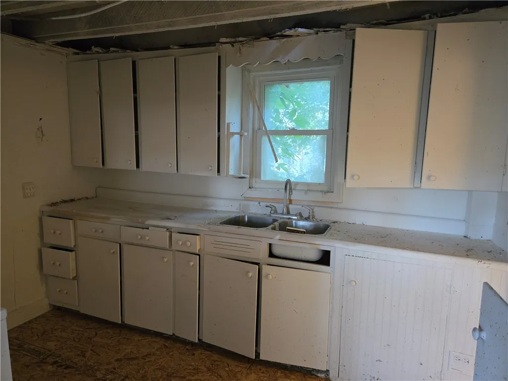 6414 Mud Mills Road, Arcadia, New York 14513, Arcadia, New York 14513, 2 Bedrooms Bedrooms, 6 Rooms Rooms,1 BathroomBathrooms,Residential,For Sale,6414 Mud Mills Road, Arcadia, New York 14513,0,R1642899