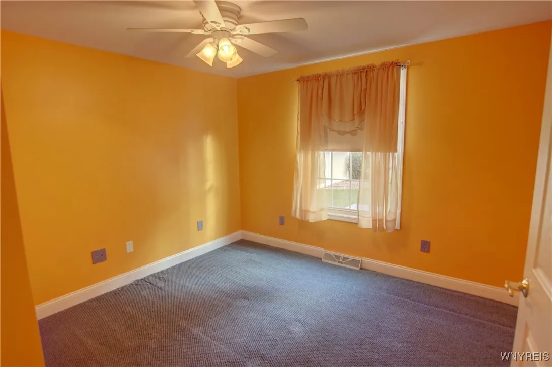 52 Meadowlawn Road, Orchard Park, New York 14127, Orchard Park, New York 14127, 3 Bedrooms Bedrooms, 9 Rooms Rooms,2 BathroomsBathrooms,Residential,For Sale,52 Meadowlawn Road, Orchard Park, New York 14127,0,B1643307