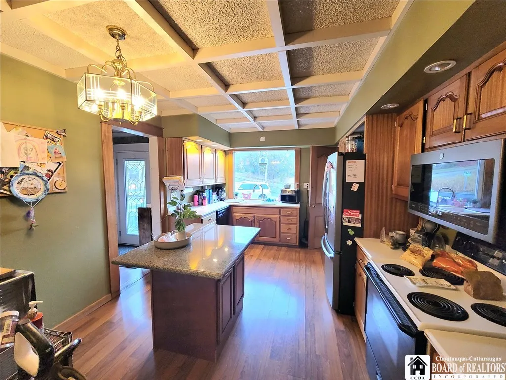 101 North Everett Avenue, Jamestown, New York 1470, Jamestown, New York 14701, 4 Bedrooms Bedrooms, 8 Rooms Rooms,1 BathroomBathrooms,Residential,For Sale,101 North Everett Avenue, Jamestown, New York 1470,0,R1643458