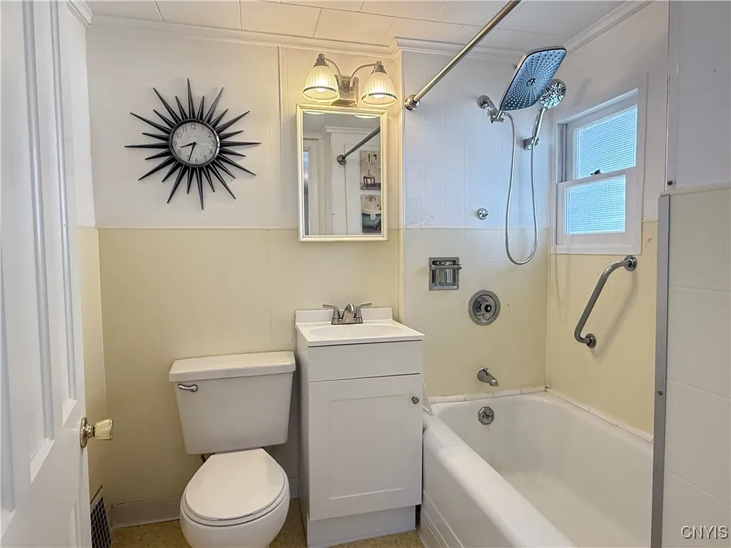 210 East 11th Street, Oswego, New York 13126, Oswego, New York 13126, 3 Bedrooms Bedrooms, 6 Rooms Rooms,2 BathroomsBathrooms,Residential,For Sale,210 East 11th Street, Oswego, New York 13126,0,S1643437