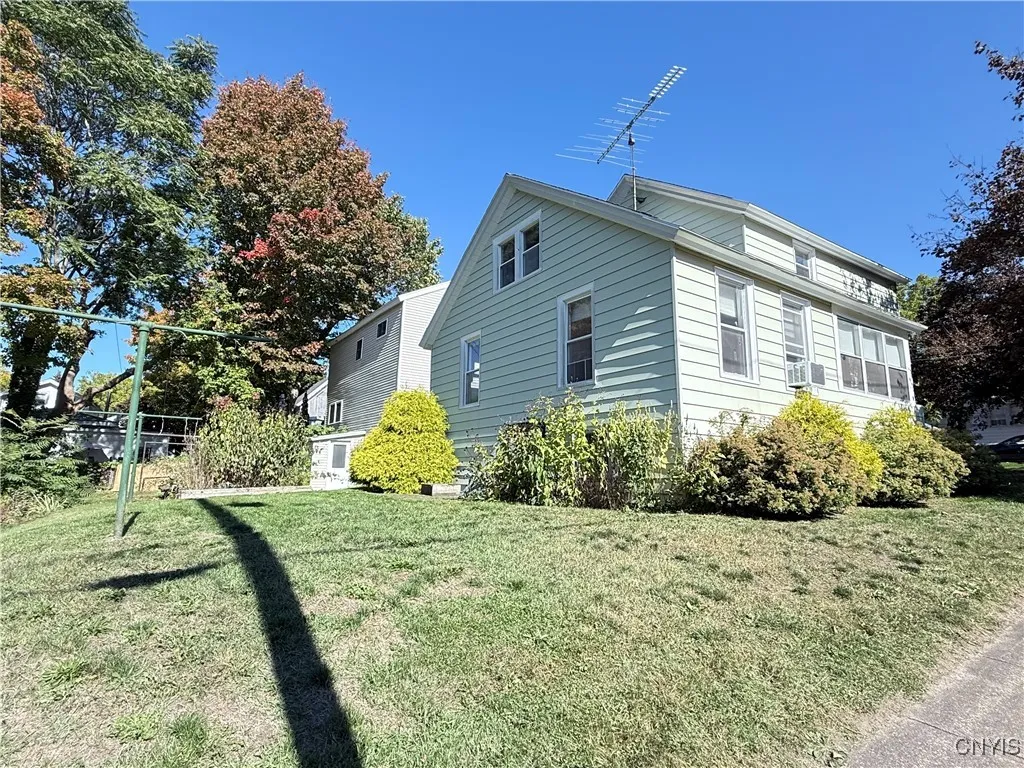 210 East 11th Street, Oswego, New York 13126, Oswego, New York 13126, 3 Bedrooms Bedrooms, 6 Rooms Rooms,2 BathroomsBathrooms,Residential,For Sale,210 East 11th Street, Oswego, New York 13126,0,S1643437
