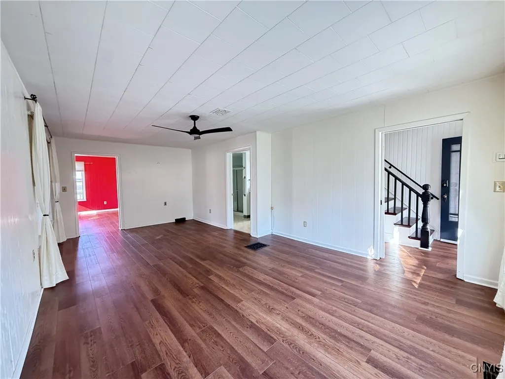 210 East 11th Street, Oswego, New York 13126, Oswego, New York 13126, 3 Bedrooms Bedrooms, 6 Rooms Rooms,2 BathroomsBathrooms,Residential,For Sale,210 East 11th Street, Oswego, New York 13126,0,S1643437