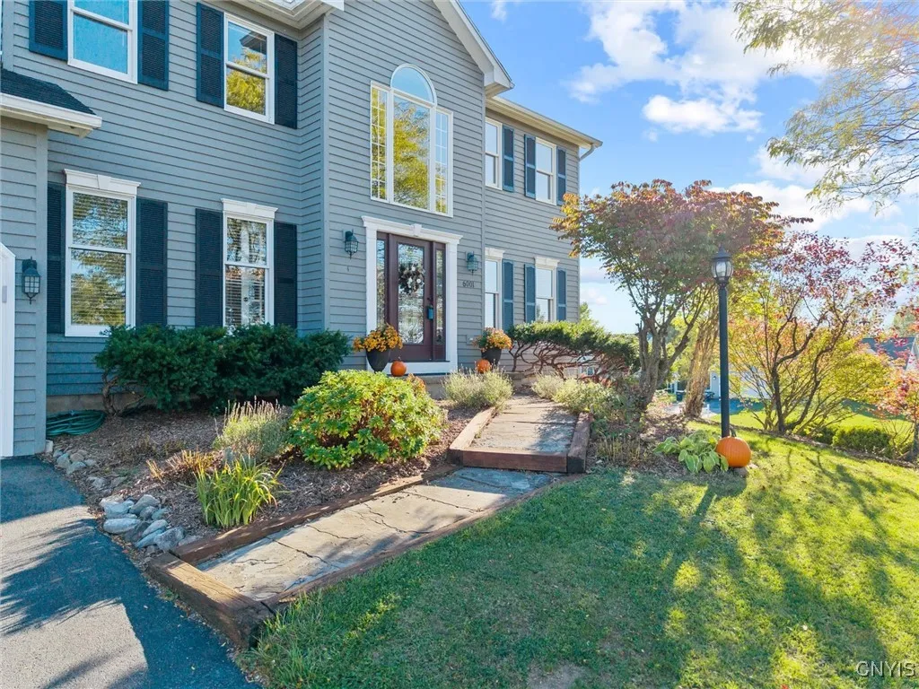 6001 Singletree Lane, Dewitt, New York 13078, De Witt, New York 13078, 4 Bedrooms Bedrooms, 17 Rooms Rooms,2 BathroomsBathrooms,Residential,For Sale,6001 Singletree Lane, Dewitt, New York 13078,0,S1643758