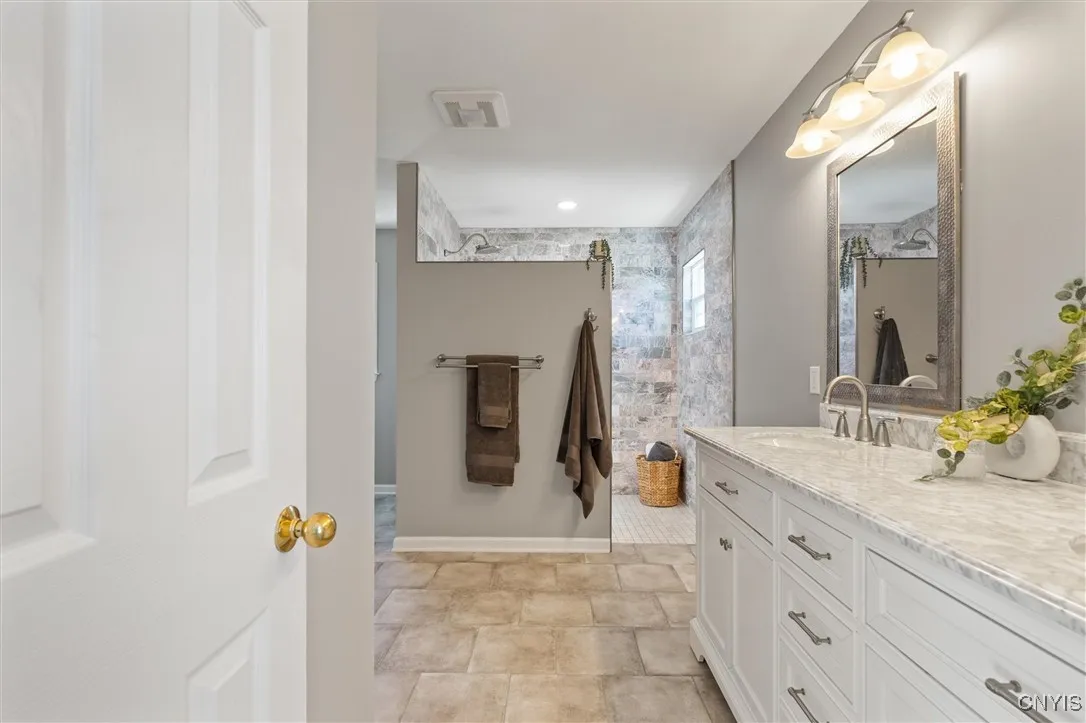 6001 Singletree Lane, Dewitt, New York 13078, De Witt, New York 13078, 4 Bedrooms Bedrooms, 17 Rooms Rooms,2 BathroomsBathrooms,Residential,For Sale,6001 Singletree Lane, Dewitt, New York 13078,0,S1643758