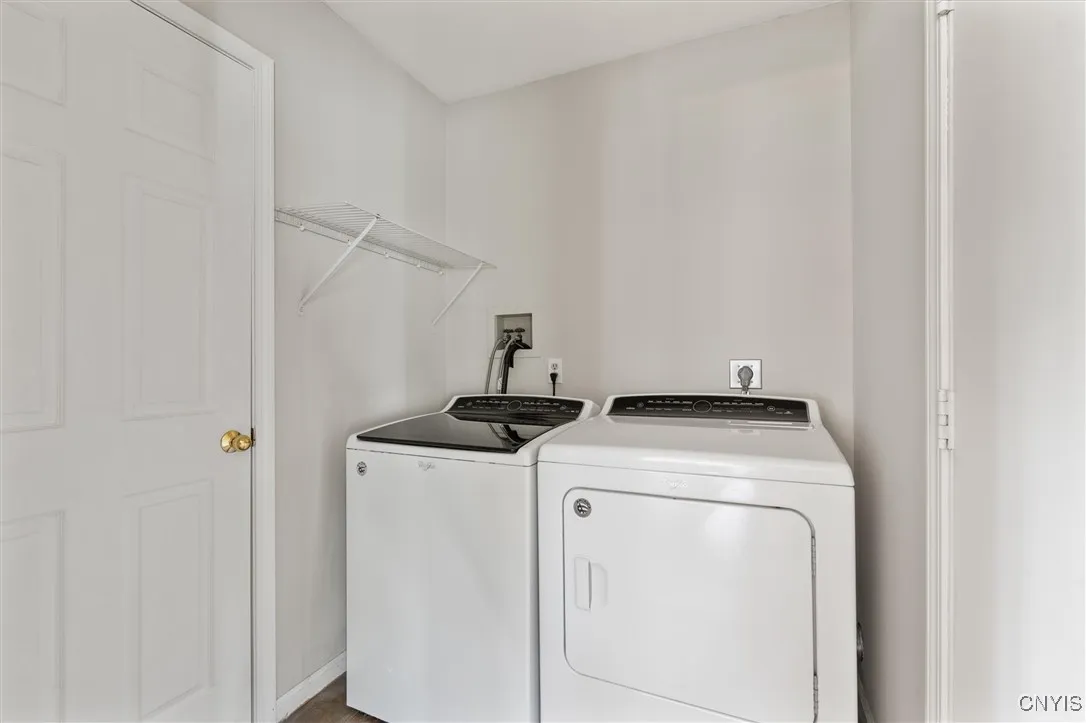6001 Singletree Lane, Dewitt, New York 13078, De Witt, New York 13078, 4 Bedrooms Bedrooms, 17 Rooms Rooms,2 BathroomsBathrooms,Residential,For Sale,6001 Singletree Lane, Dewitt, New York 13078,0,S1643758