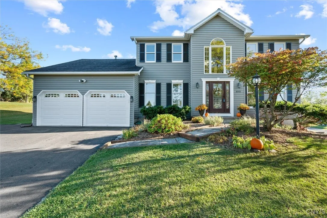 6001 Singletree Lane, Dewitt, New York 13078, De Witt, New York 13078, 4 Bedrooms Bedrooms, 17 Rooms Rooms,2 BathroomsBathrooms,Residential,For Sale,6001 Singletree Lane, Dewitt, New York 13078,0,S1643758