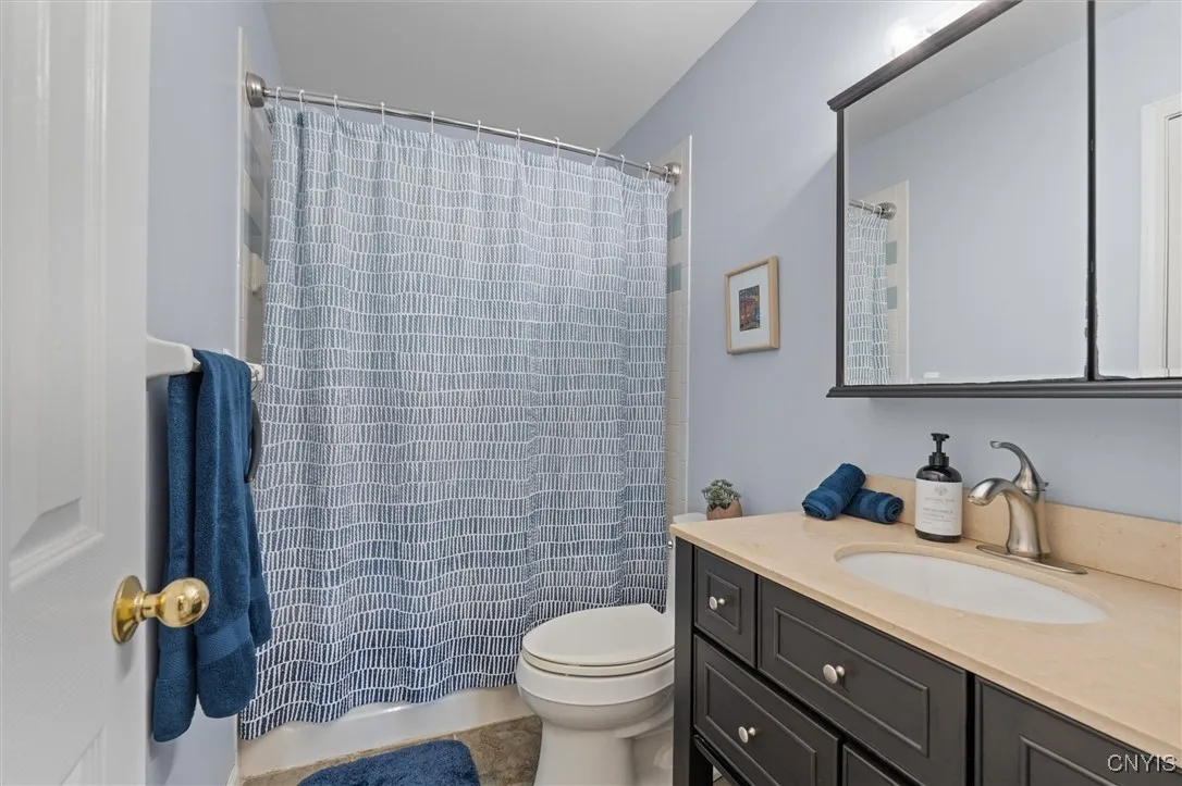 6001 Singletree Lane, Dewitt, New York 13078, De Witt, New York 13078, 4 Bedrooms Bedrooms, 17 Rooms Rooms,2 BathroomsBathrooms,Residential,For Sale,6001 Singletree Lane, Dewitt, New York 13078,0,S1643758