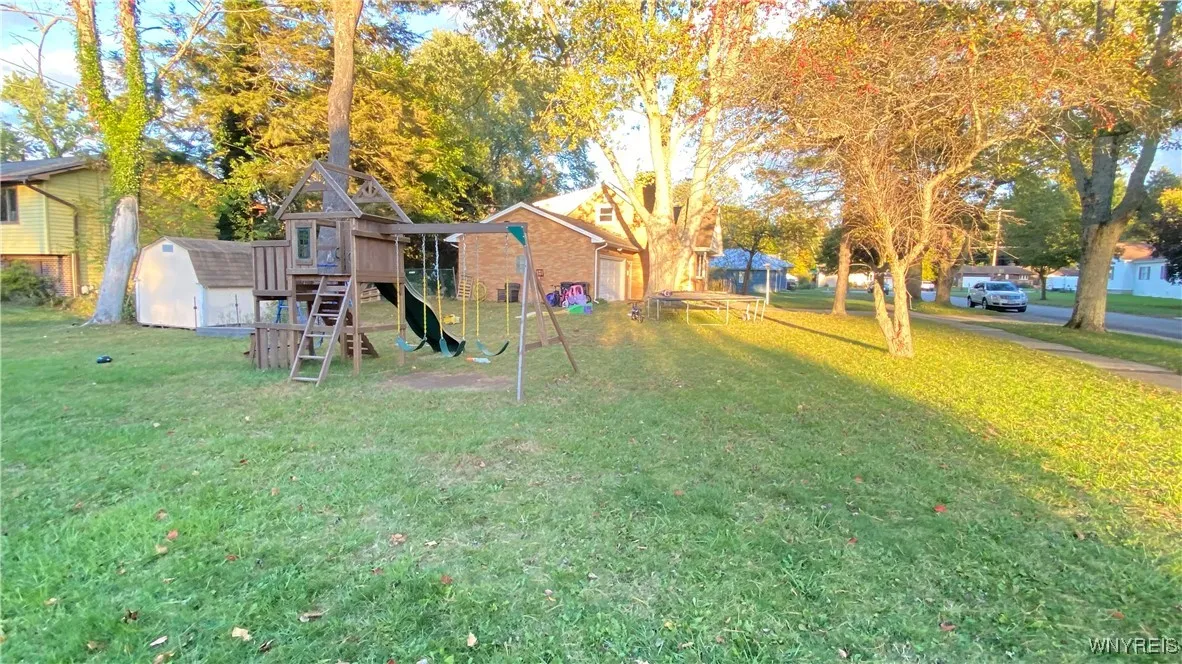 13290 Colonial Woods Drive, Alden, New York 14004, Alden, New York 14004, 4 Bedrooms Bedrooms, 7 Rooms Rooms,2 BathroomsBathrooms,Residential,For Sale,13290 Colonial Woods Drive, Alden, New York 14004,0,B1643803