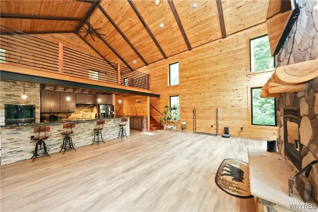 11920 Old Hanford Road, Hanover, New York 14136, Hanover, New York 14136, 3 Bedrooms Bedrooms, 6 Rooms Rooms,2 BathroomsBathrooms,Residential,For Sale,11920 Old Hanford Road, Hanover, New York 14136,0,B1642369