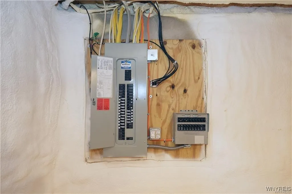 11920 Old Hanford Road, Hanover, New York 14136, Hanover, New York 14136, 3 Bedrooms Bedrooms, 6 Rooms Rooms,2 BathroomsBathrooms,Residential,For Sale,11920 Old Hanford Road, Hanover, New York 14136,0,B1642369