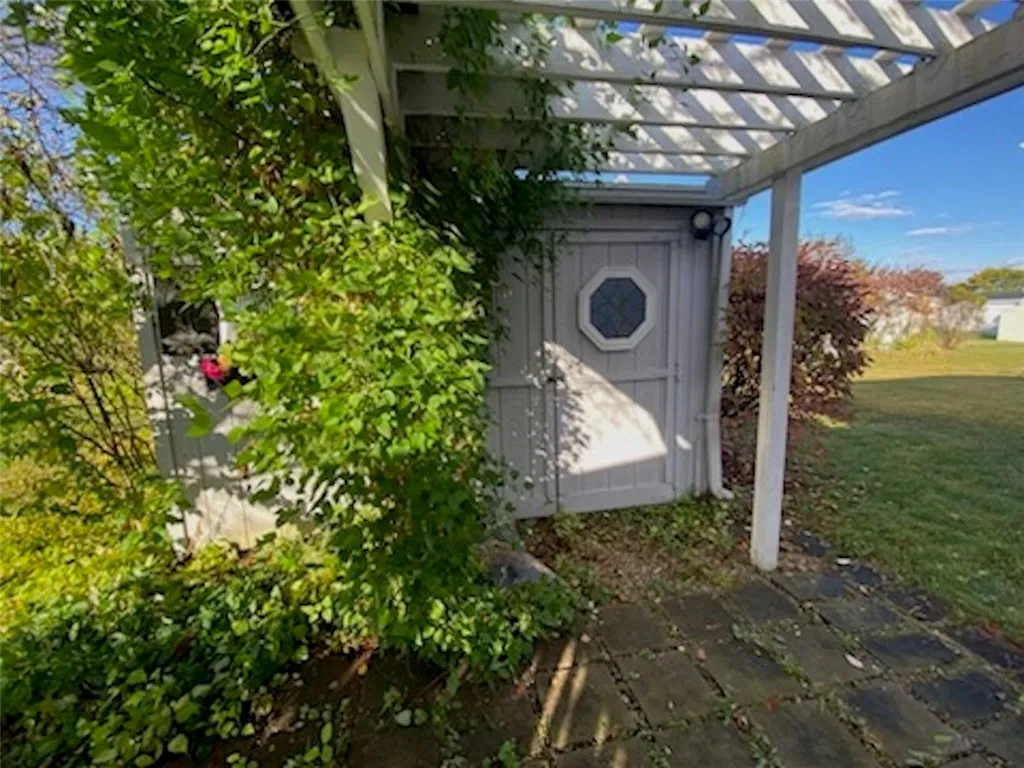 6330 Murphy Drive, Victor, New York 14564, Victor, New York 14564, 3 Bedrooms Bedrooms, 4 Rooms Rooms,2 BathroomsBathrooms,Residential,For Sale,6330 Murphy Drive, Victor, New York 14564,0,R1642942