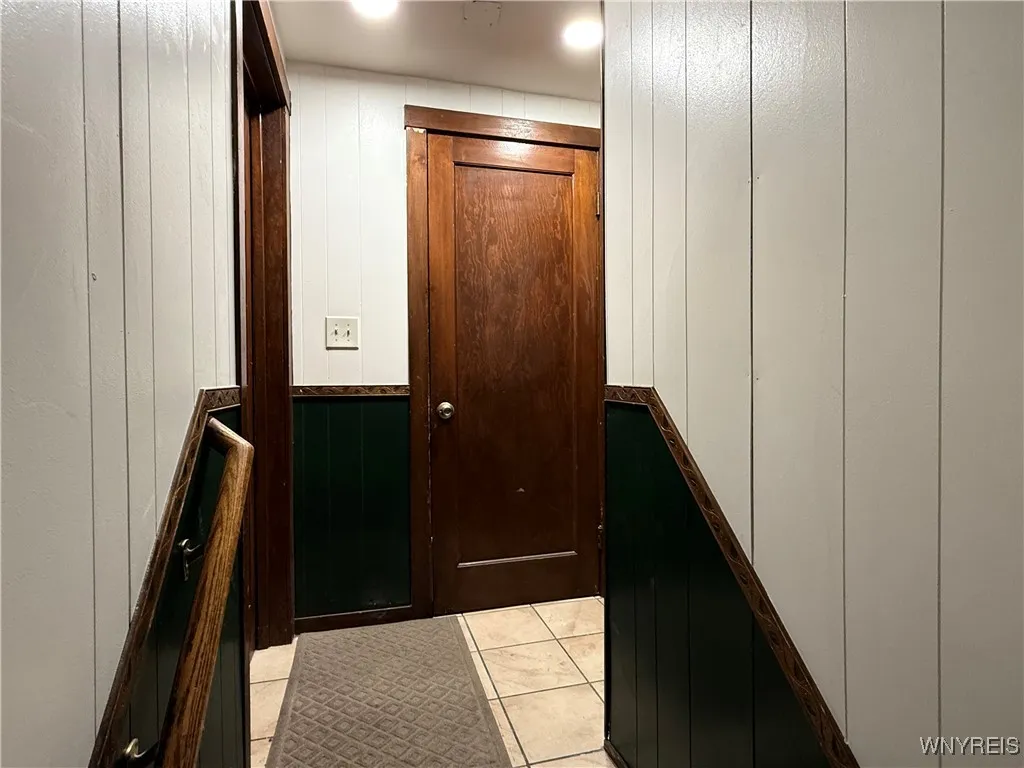 Again the left unit is to the right with the basement straight ahead.