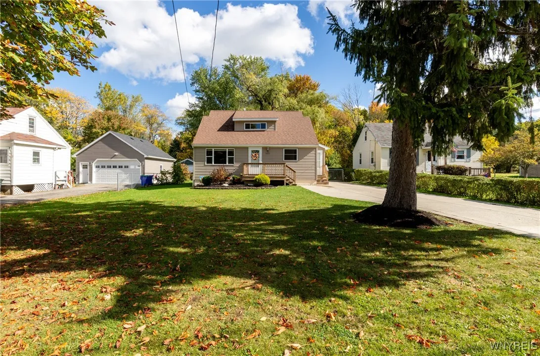 5211 Bay View Road, Hamburg, New York 14075, Hamburg, New York 14075, 2 Bedrooms Bedrooms, 6 Rooms Rooms,2 BathroomsBathrooms,Residential,Closed,5211 Bay View Road, Hamburg, New York 14075,0,B1643509