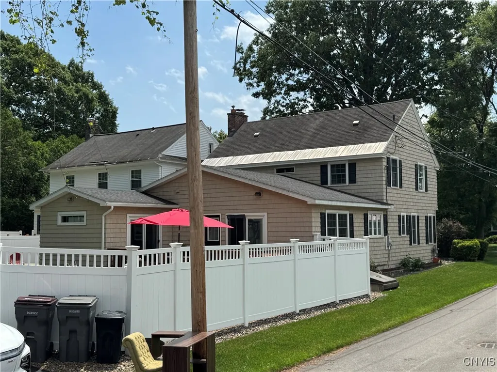 308 West Locust Street, Rome, New York 13440, Rome, New York 13440, 4 Bedrooms Bedrooms, 12 Rooms Rooms,2 BathroomsBathrooms,Residential Lease,Closed,308 West Locust Street, Rome, New York 13440,0,S1643801