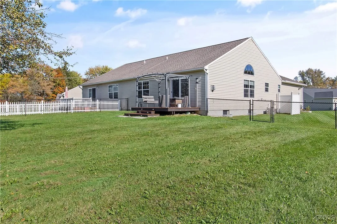 8417 Boyko Farm, Cicero, New York 13039, Cicero, New York 13039, 2 Bedrooms Bedrooms, 5 Rooms Rooms,2 BathroomsBathrooms,Residential,For Sale,8417 Boyko Farm, Cicero, New York 13039,0,S1642387