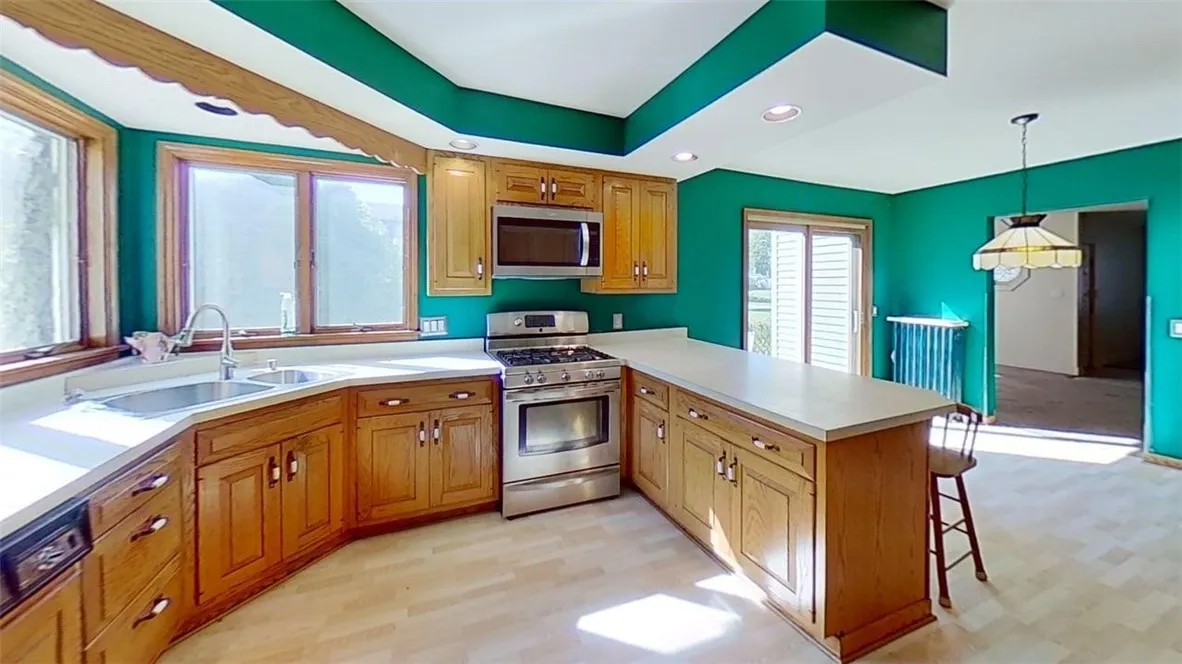 79 North Main Street, Geneva City, New York 14456, Geneva City, New York 14456, 4 Bedrooms Bedrooms, 8 Rooms Rooms,2 BathroomsBathrooms,Residential,For Sale,79 North Main Street, Geneva City, New York 14456,0,R1643573