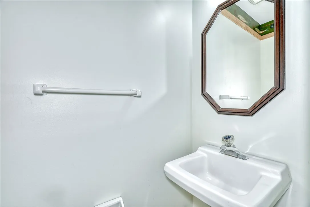 1ST FLOOR HALF BATH