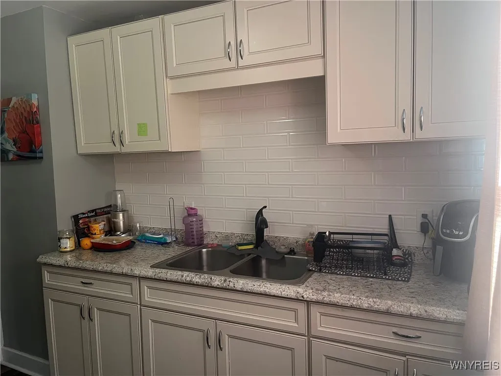 213 Hartwell Road, Buffalo, New York 14216, Buffalo, New York 14216, 6 Bedrooms Bedrooms, ,2 BathroomsBathrooms,Residential,For Sale,213 Hartwell Road, Buffalo, New York 14216,0,B1642837