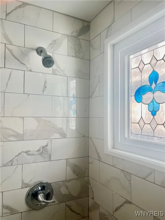 213 Hartwell Road, Buffalo, New York 14216, Buffalo, New York 14216, 6 Bedrooms Bedrooms, ,2 BathroomsBathrooms,Residential,For Sale,213 Hartwell Road, Buffalo, New York 14216,0,B1642837