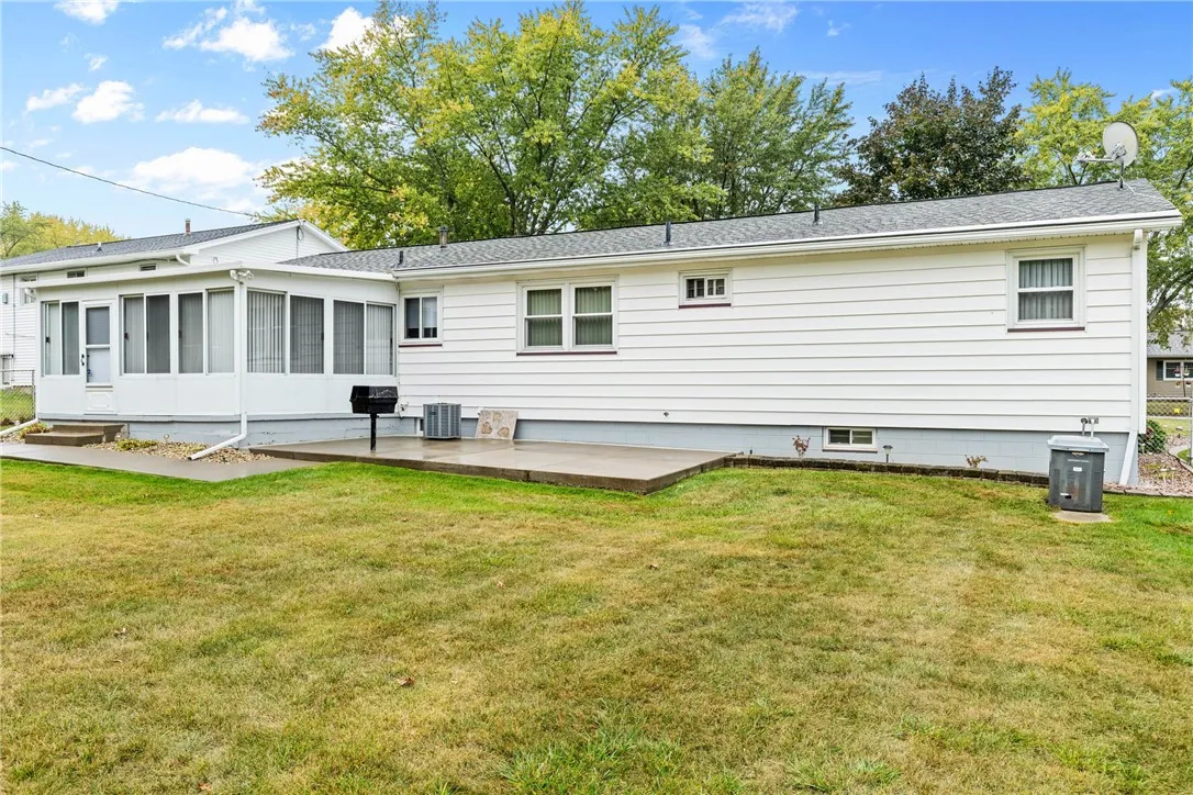 38 Regina Drive, Gates, New York 14606, Gates, New York 14606, 3 Bedrooms Bedrooms, 8 Rooms Rooms,2 BathroomsBathrooms,Residential,For Sale,38 Regina Drive, Gates, New York 14606,0,R1643122