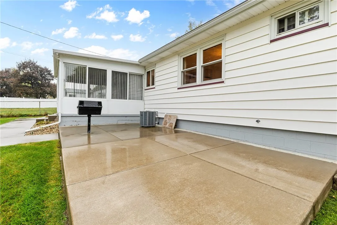 Patio with Built-in Gas Grill