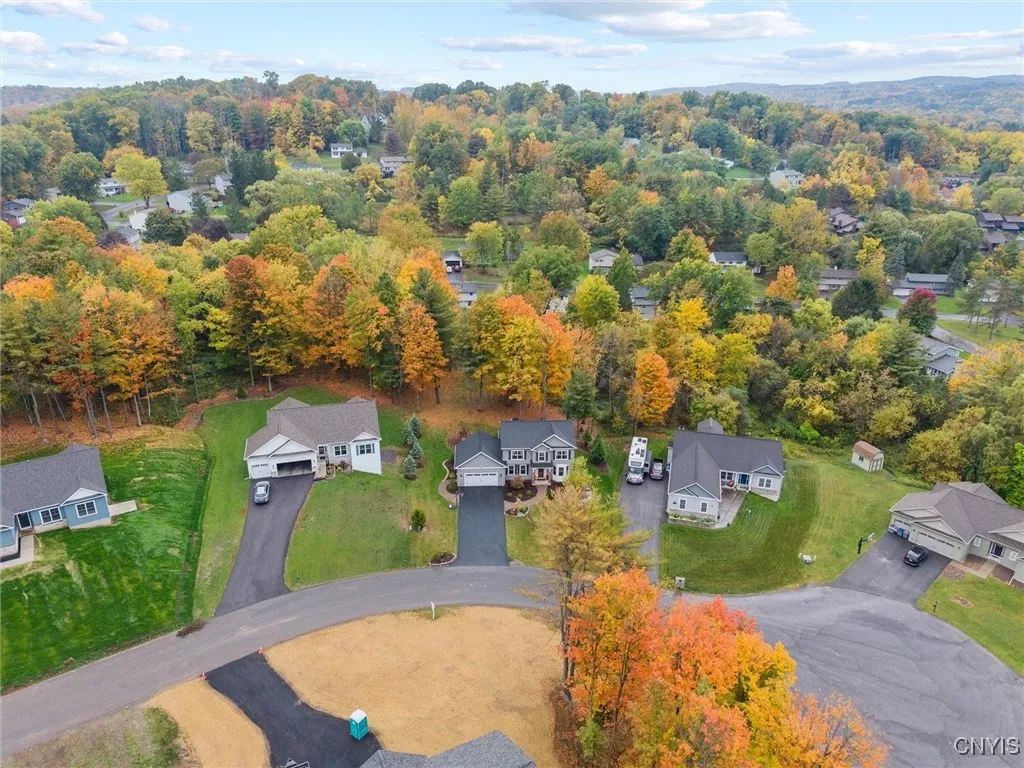 4641 Pauli Drive, Manlius, New York 13104, Manlius, New York 13104, 4 Bedrooms Bedrooms, 9 Rooms Rooms,2 BathroomsBathrooms,Residential,For Sale,4641 Pauli Drive, Manlius, New York 13104,0,S1643616