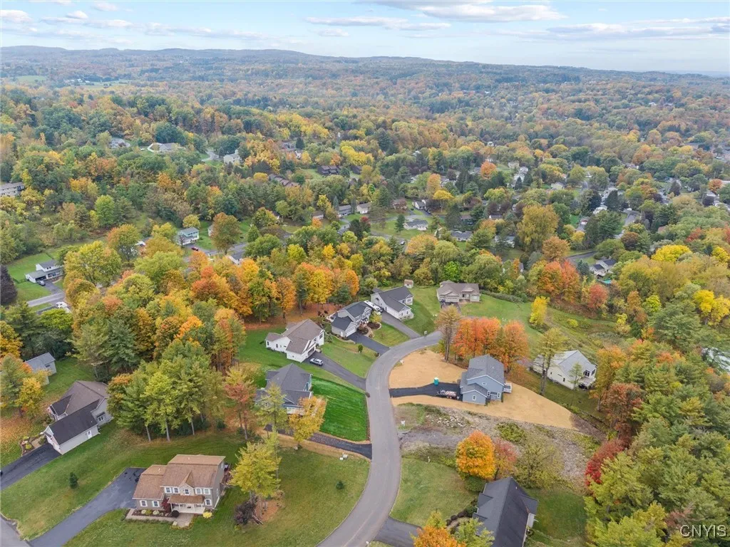 4641 Pauli Drive, Manlius, New York 13104, Manlius, New York 13104, 4 Bedrooms Bedrooms, 9 Rooms Rooms,2 BathroomsBathrooms,Residential,For Sale,4641 Pauli Drive, Manlius, New York 13104,0,S1643616