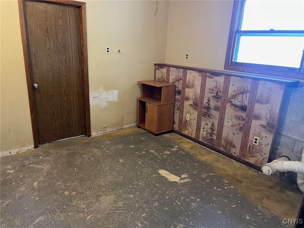 6782 Benton Road, Marcy, New York 13403, Marcy, New York 13403, 3 Bedrooms Bedrooms, 9 Rooms Rooms,1 BathroomBathrooms,Residential,For Sale,6782 Benton Road, Marcy, New York 13403,0,S1642115