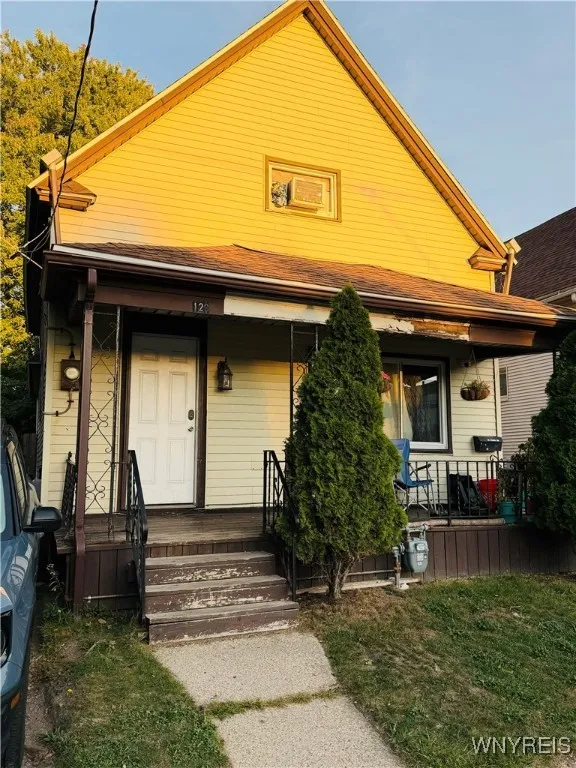 129 Roberts Avenue, Buffalo, New York 14206, Buffalo, New York 14206, 2 Bedrooms Bedrooms, 6 Rooms Rooms,1 BathroomBathrooms,Residential,For Sale,129 Roberts Avenue, Buffalo, New York 14206,0,B1643736