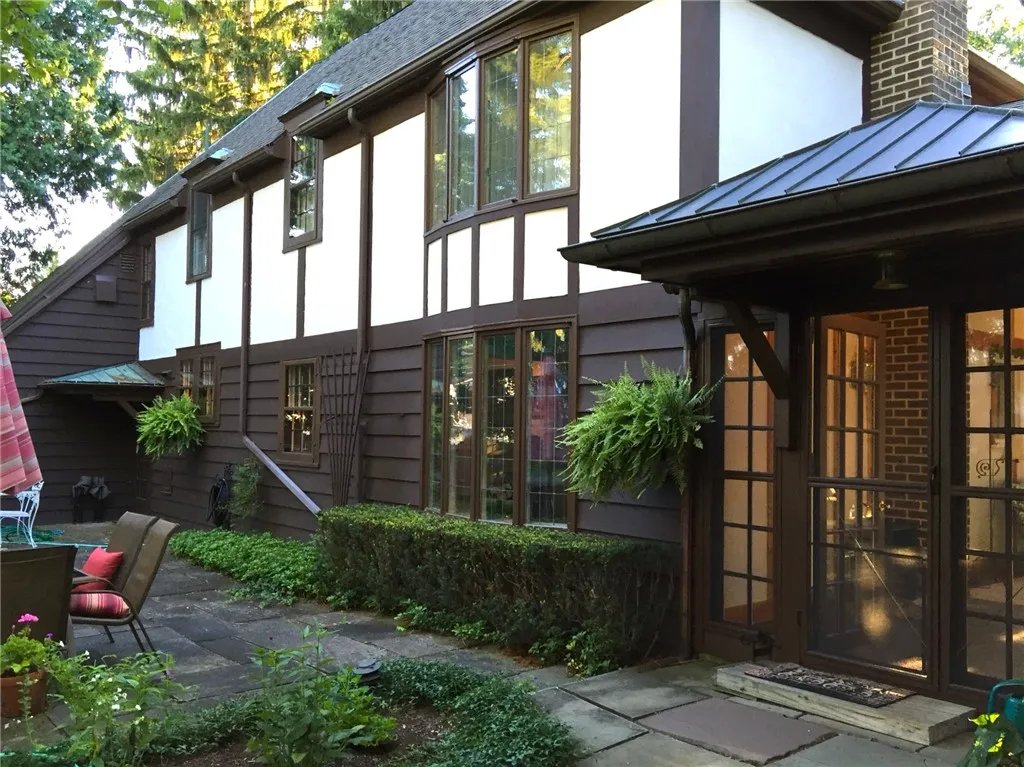 1546 West Church Street, Elmira, New York 14905, Elmira, New York 14905, 4 Bedrooms Bedrooms, 10 Rooms Rooms,2 BathroomsBathrooms,Residential,For Sale,1546 West Church Street, Elmira, New York 14905,0,R1643518