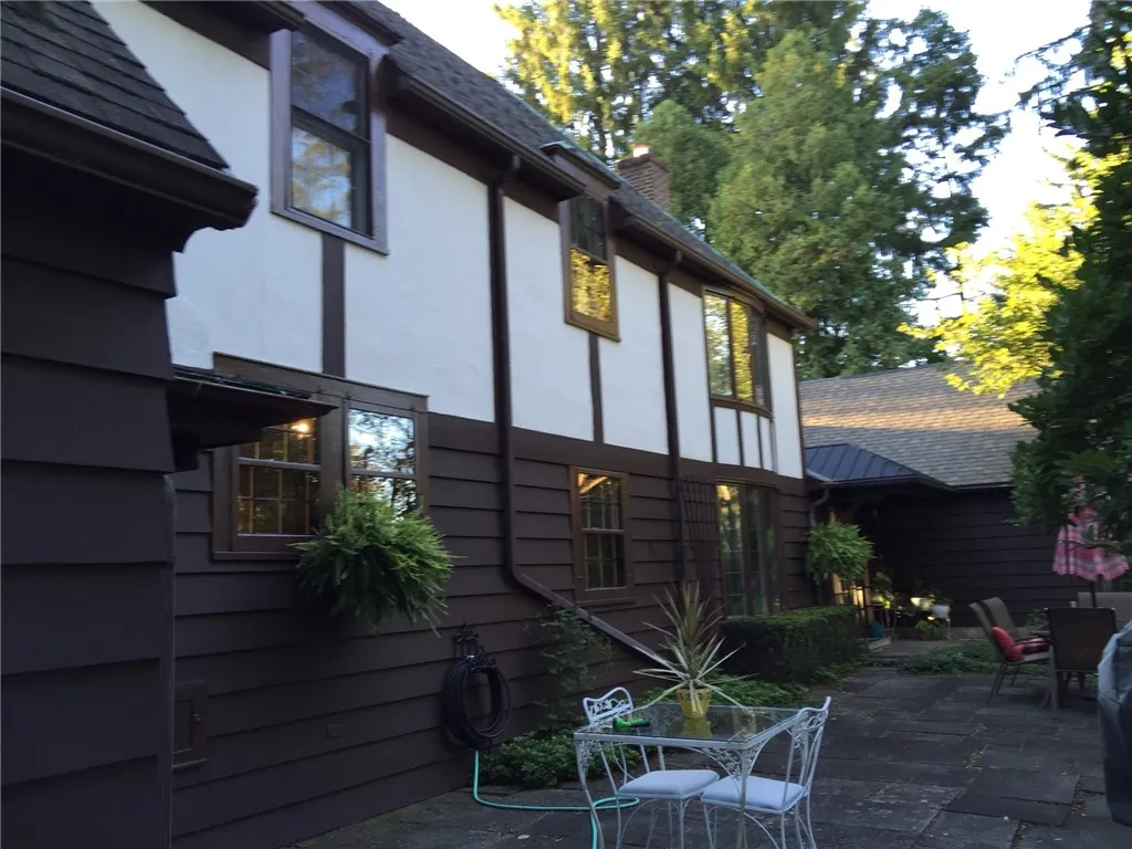 1546 West Church Street, Elmira, New York 14905, Elmira, New York 14905, 4 Bedrooms Bedrooms, 10 Rooms Rooms,2 BathroomsBathrooms,Residential,For Sale,1546 West Church Street, Elmira, New York 14905,0,R1643518