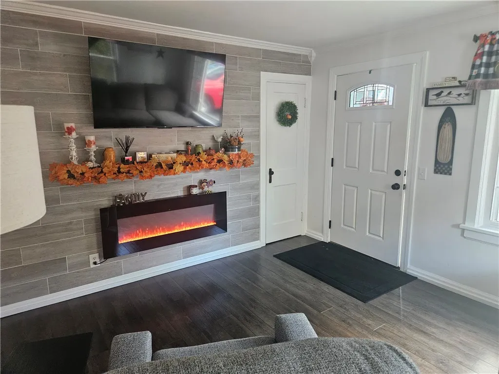 218 Newton Road, Greece, New York 14626, Greece, New York 14626, 2 Bedrooms Bedrooms, 6 Rooms Rooms,1 BathroomBathrooms,Residential,For Sale,218 Newton Road, Greece, New York 14626,0,R1643634