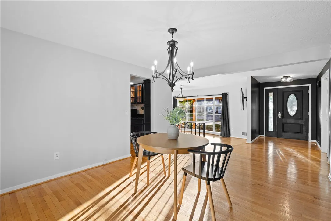 200 Sherri Ann Lane, Greece, New York 14626, Greece, New York 14626, 2 Bedrooms Bedrooms, 7 Rooms Rooms,2 BathroomsBathrooms,Residential,For Sale,200 Sherri Ann Lane, Greece, New York 14626,0,R1643101